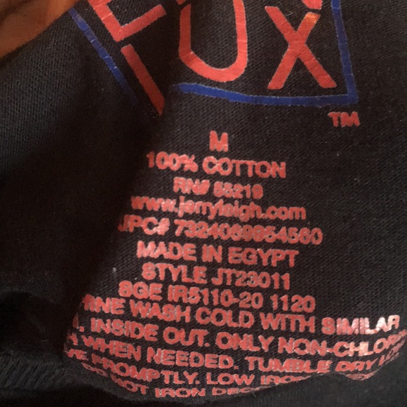 Sale🌼Modern Luxe Tee Shirt 💯%cotton Graphic Tee black with USA letters. Size M - Picture 6 of 6